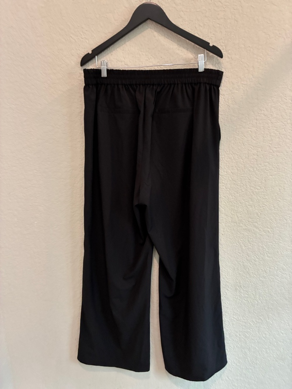 Lou & Grey Black Wide-Leg Pull-On Pants - Picture 5 of 7